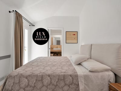 12 of 17. bedroom