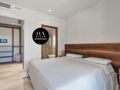 10 of 17. bedroom