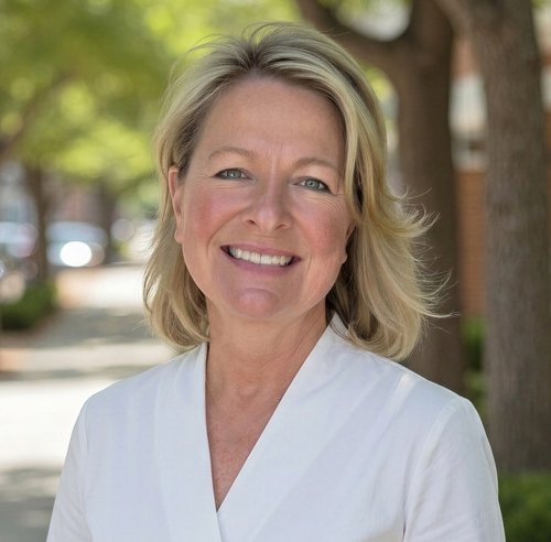 Photo of Tracy Nangeroni