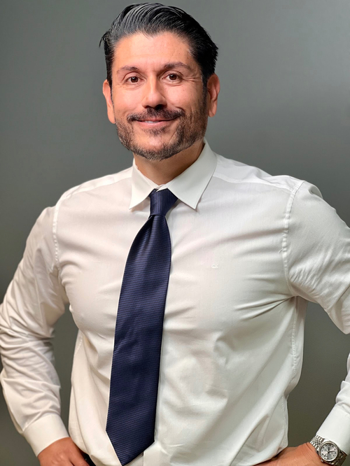 Photo of Armando Oliva