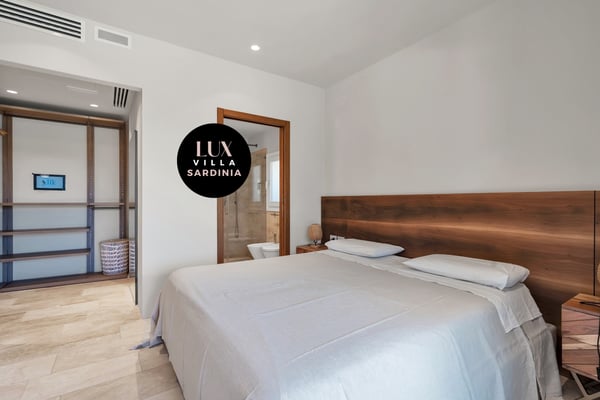 10 of 17. bedroom